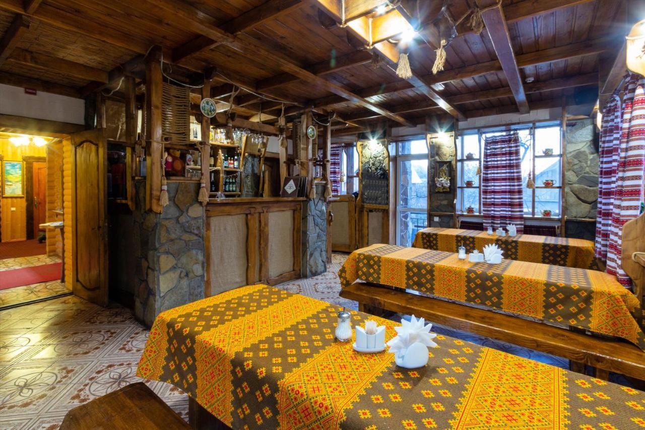 У Мар'Яни І Назара Hotel Jaremtsje Buitenkant foto