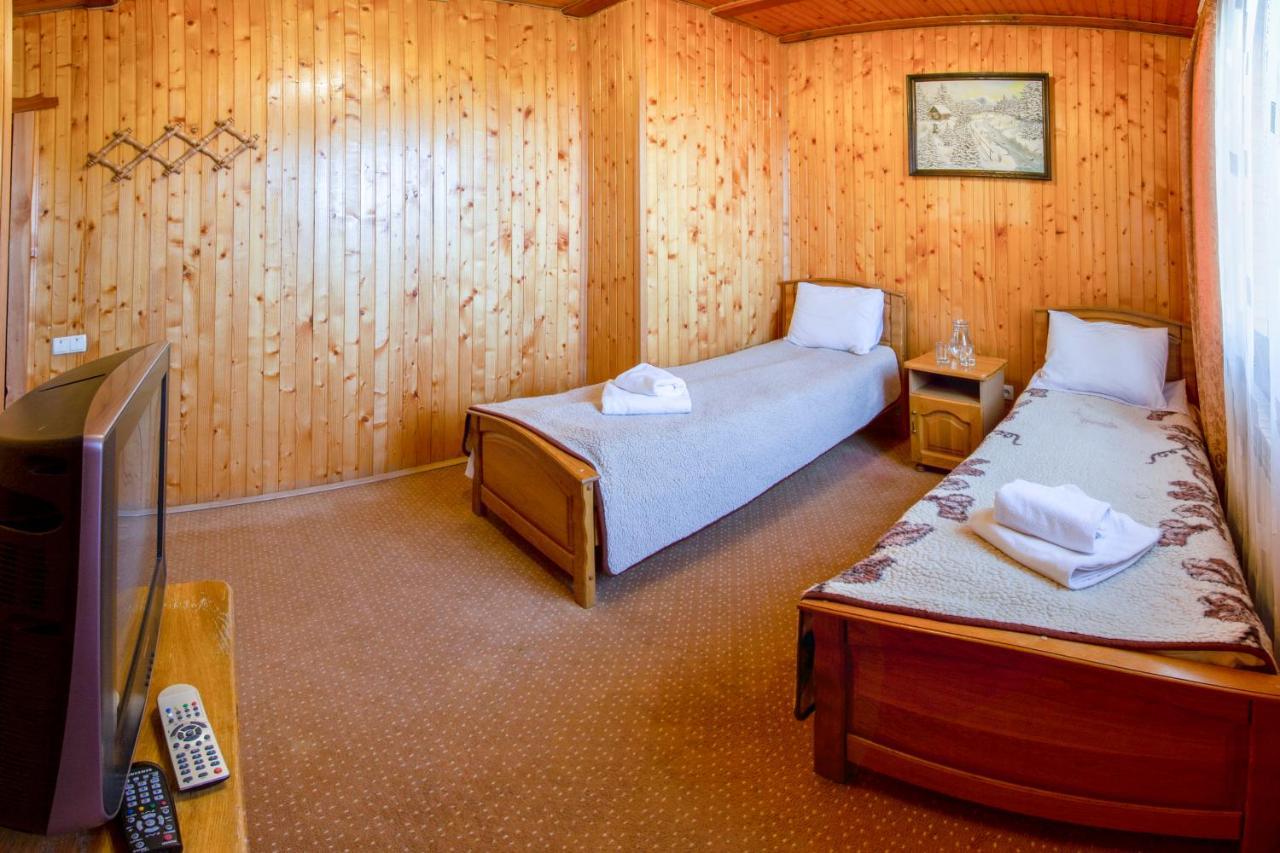 У Мар'Яни І Назара Hotel Jaremtsje Buitenkant foto