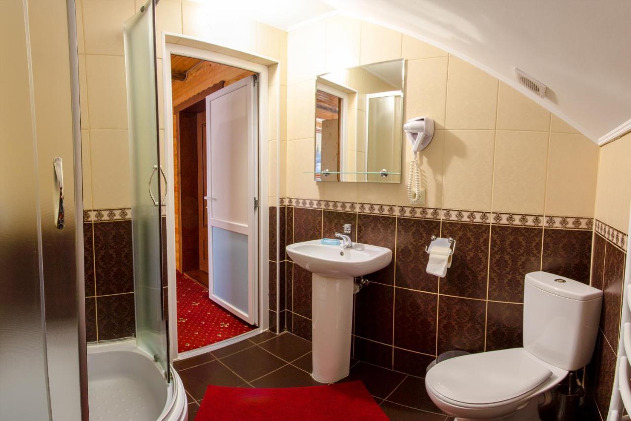 У Мар'Яни І Назара Hotel Jaremtsje Buitenkant foto