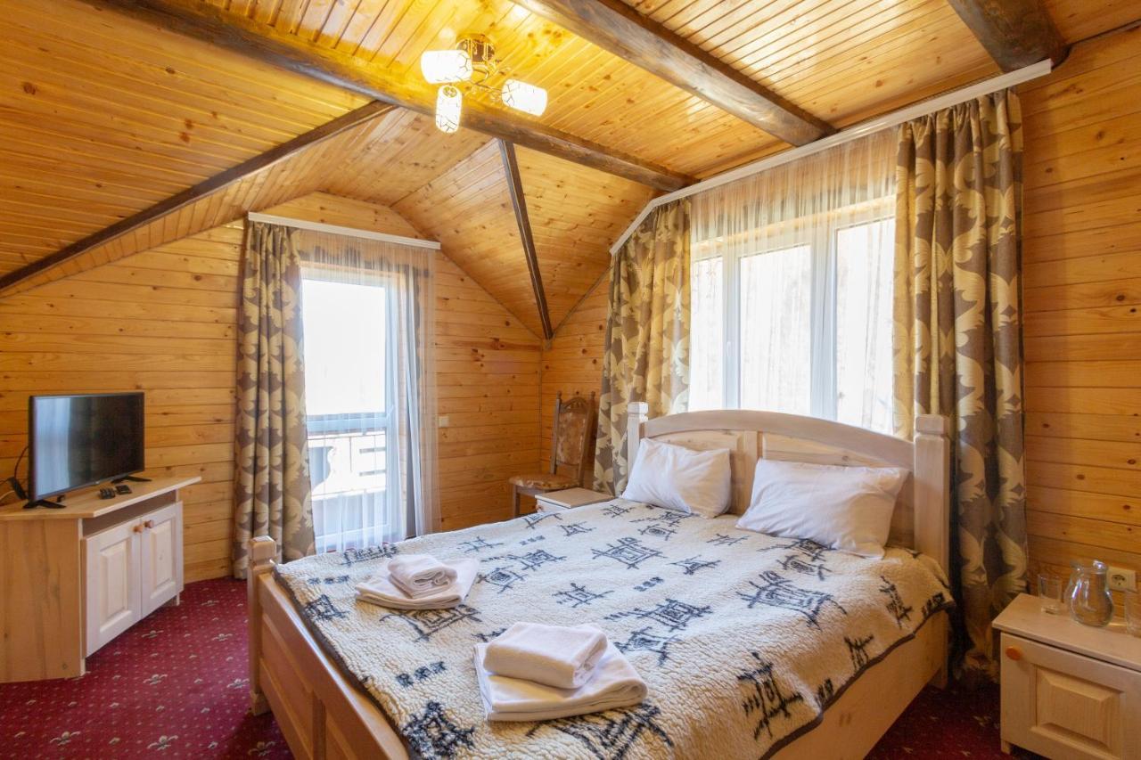 У Мар'Яни І Назара Hotel Jaremtsje Buitenkant foto